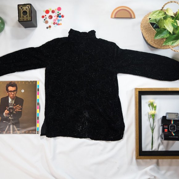 INC Button Up - Picture 9 of 10